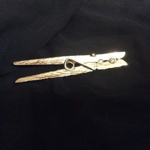Vtg. 1950’s Goldtone Clothes Pin and Stones Brooch